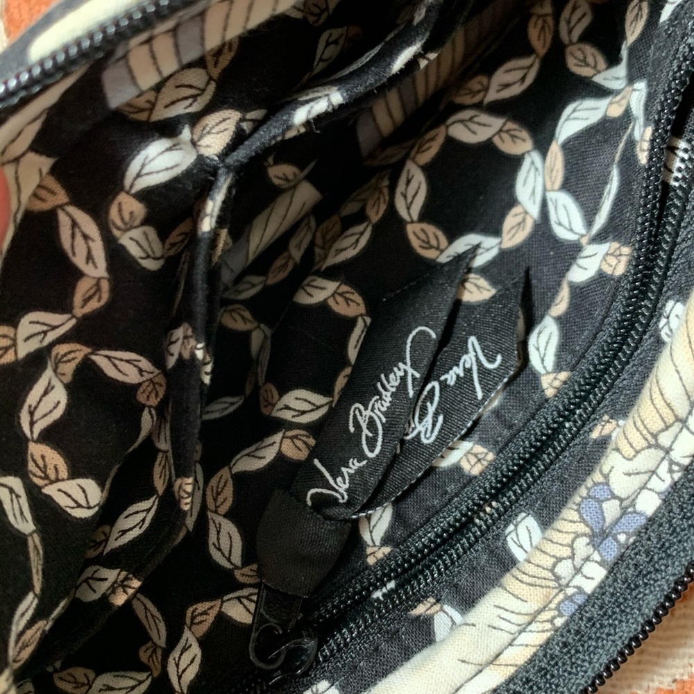 Vera Bradley black gray cream floral wristlet - Picture 4 of 9